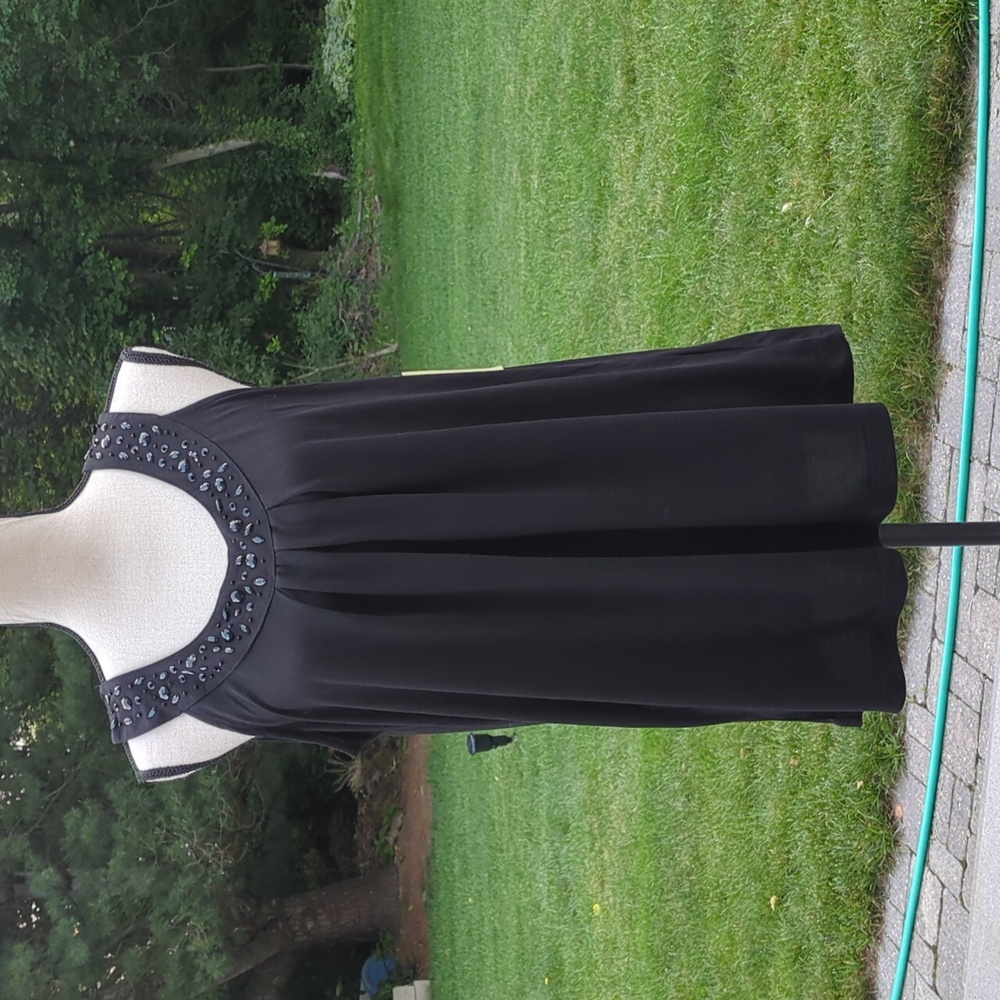NWT Debbie Morgan Jewel Neckline Sleeveless Top
